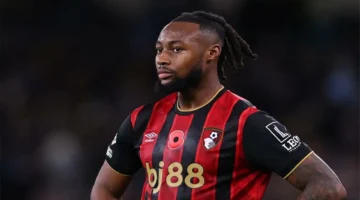 جوارديولا يشعل المنافسة.. عملاق إنجليزي يواجه برشلونة على سيمينيو